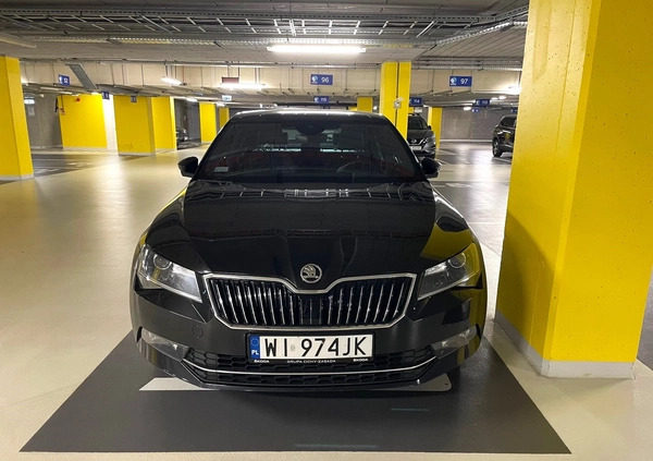 Skoda Superb cena 85000 przebieg: 190200, rok produkcji 2018 z Warszawa małe 46